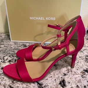 Michael Kors Satin ultra pink mid sandal